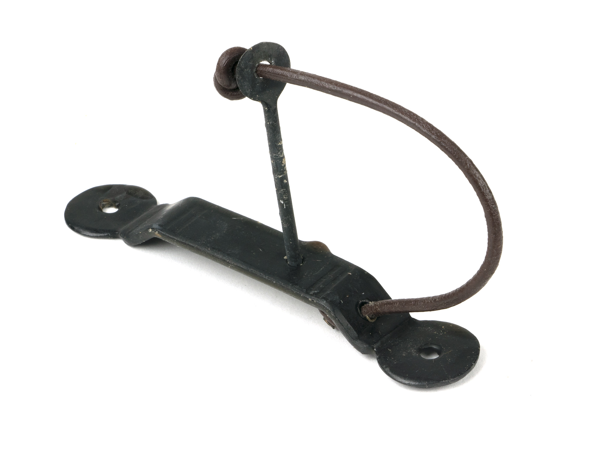 External Beeswax Locking Penny End Screw on Staple