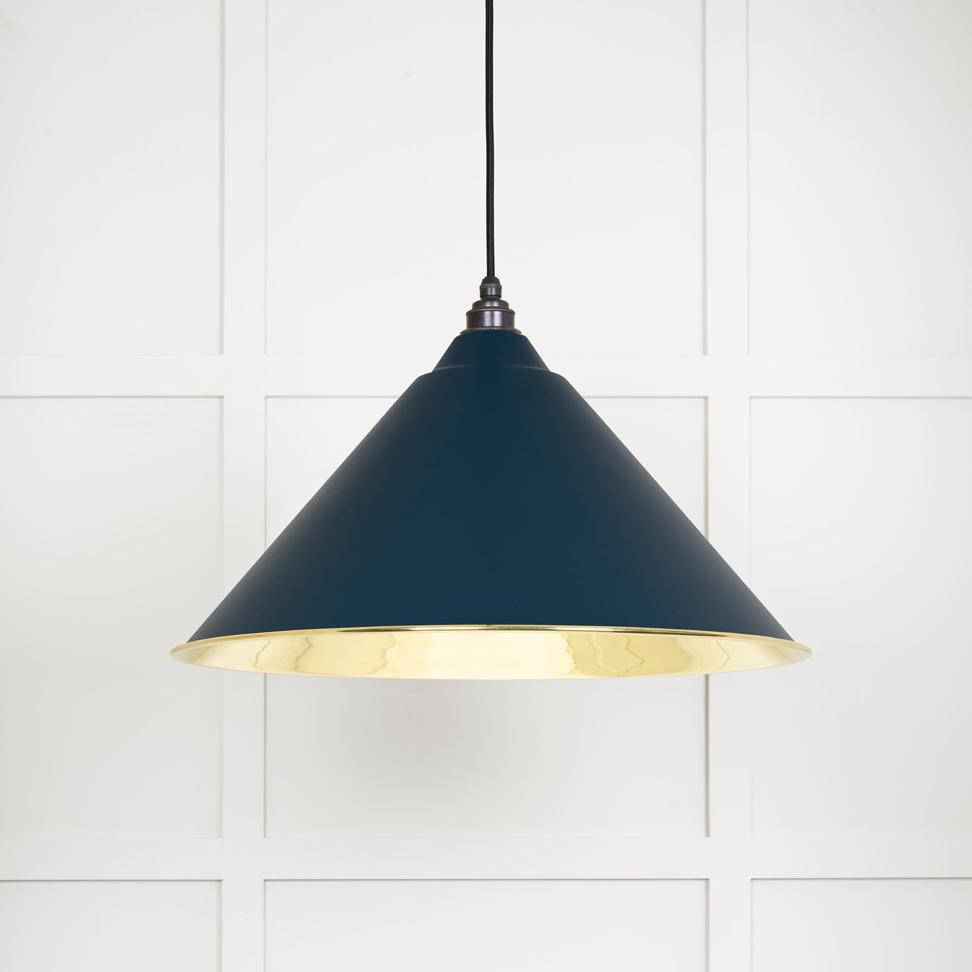 Smooth Brass Hockley Pendant in Dusk