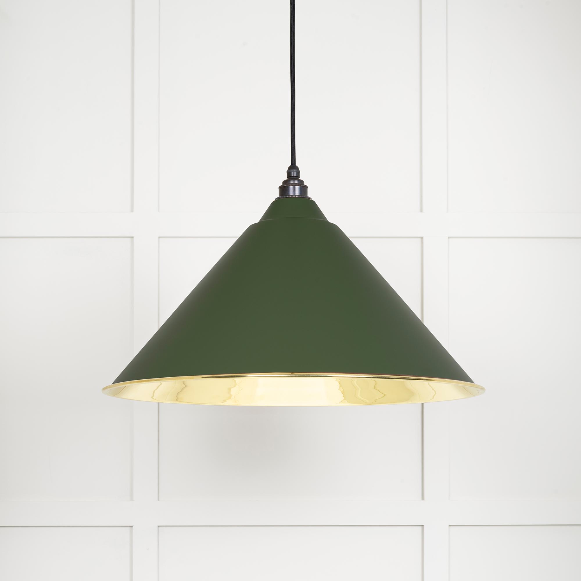 Smooth Brass Hockley Pendant in Heath