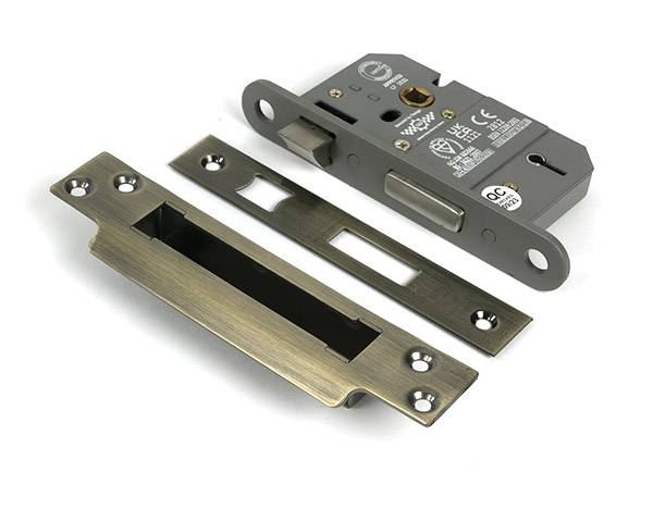 Aged Brass 2½" 5 Lever BS Sash Lock